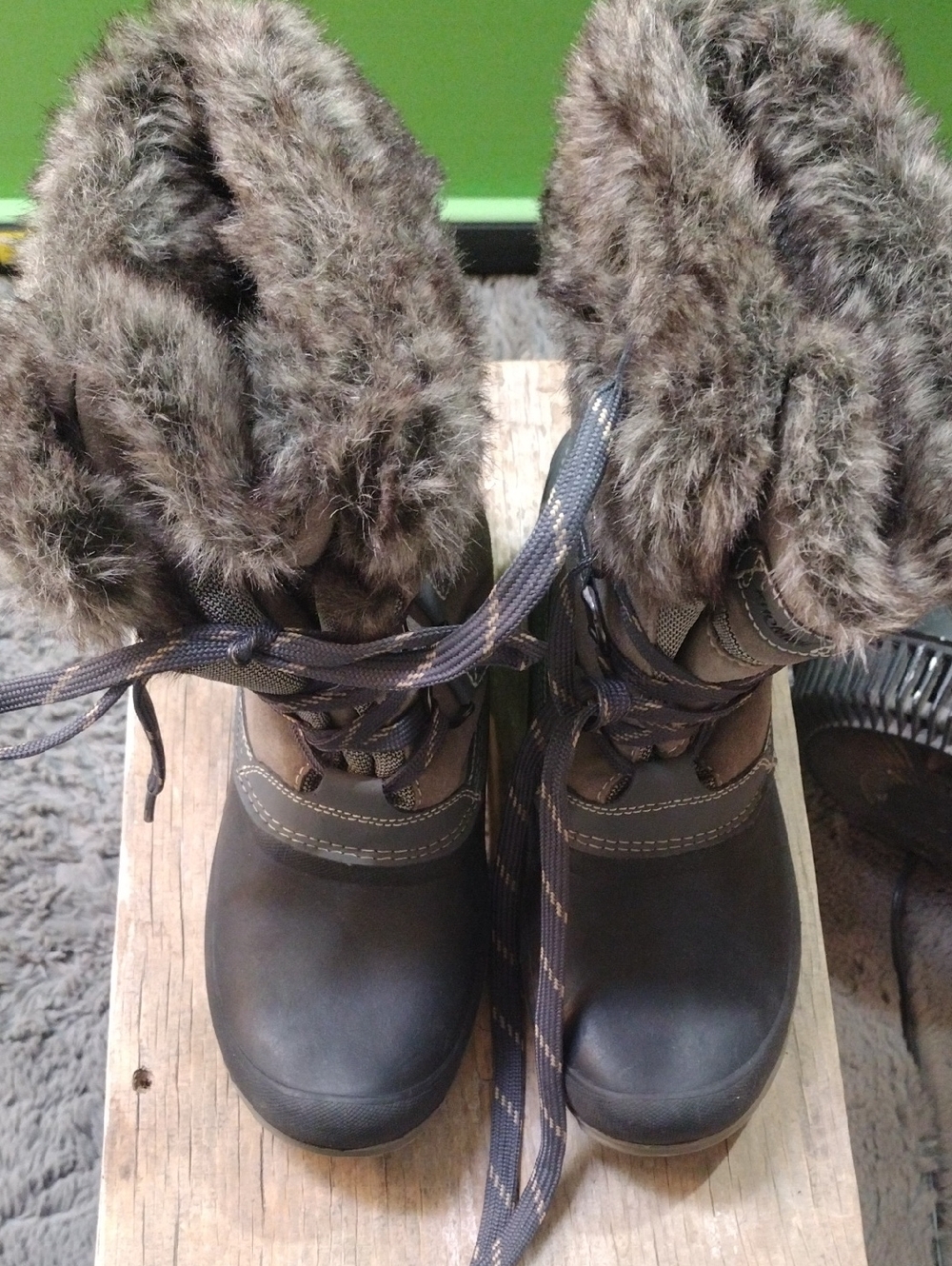 Khombu Brown Faux-Fur Trim Winter Boots